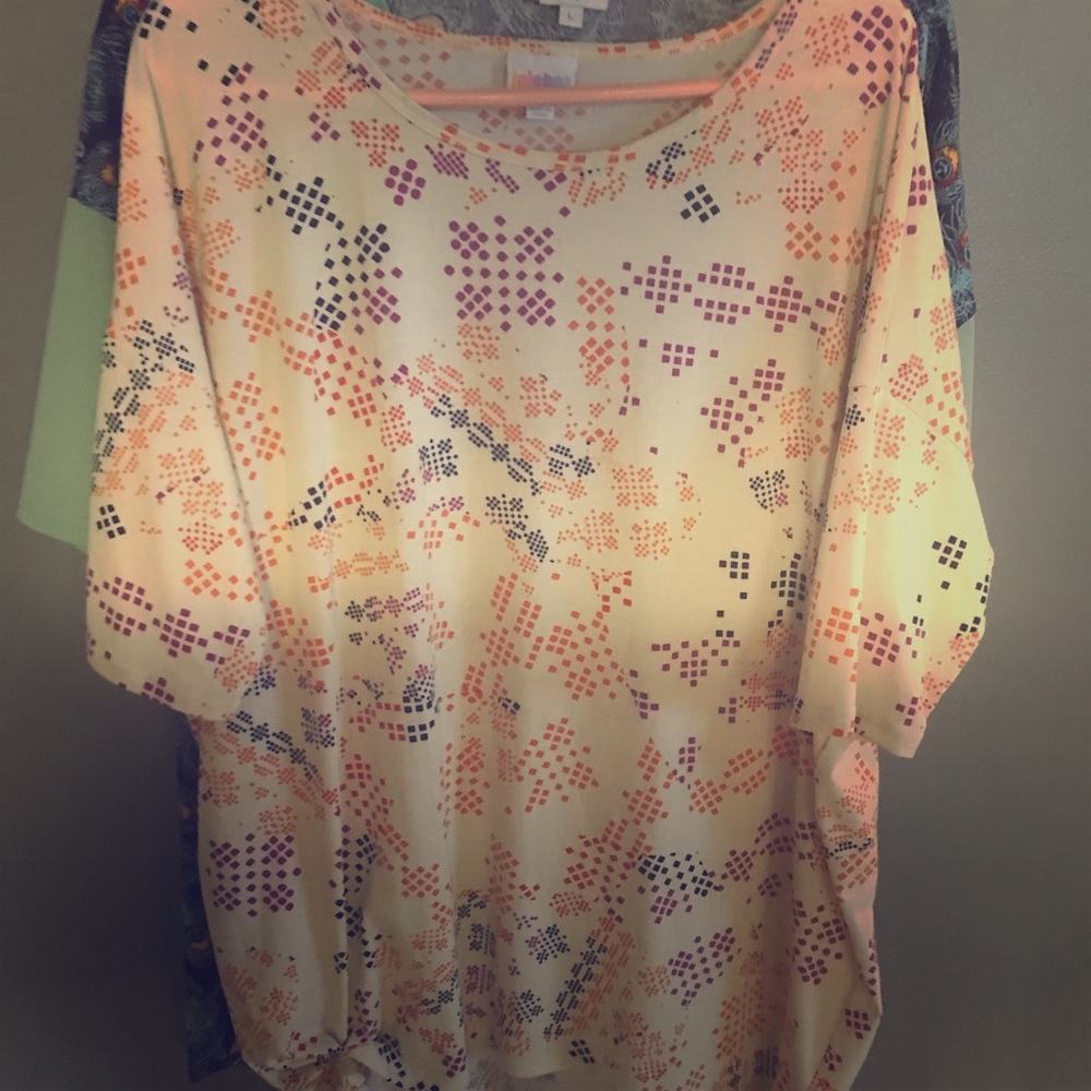 Lularoe woman’s shirt
